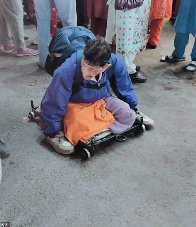 A Silent Presence in Indore's Sarafa Bazaar: The Life of Mangilal, a Man Who Moves the Crowd