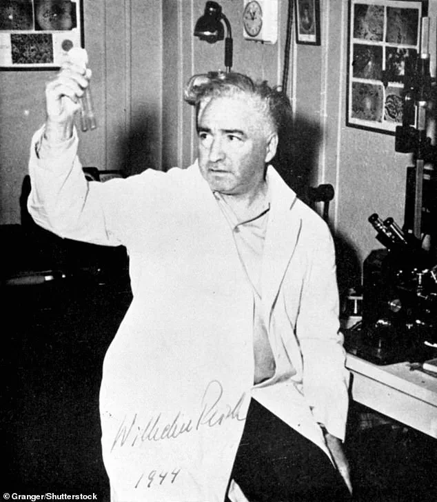 A Poet's Revelation: Dan Chiasson on Bernie Sanders and Wilhelm Reich's Orgone Accumulator
