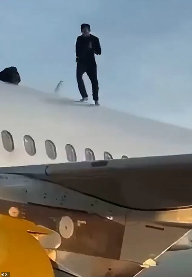 Man Climbs Onto Plane, Taunts Staff, Triggers Two-Hour Delay at Valencia Airport