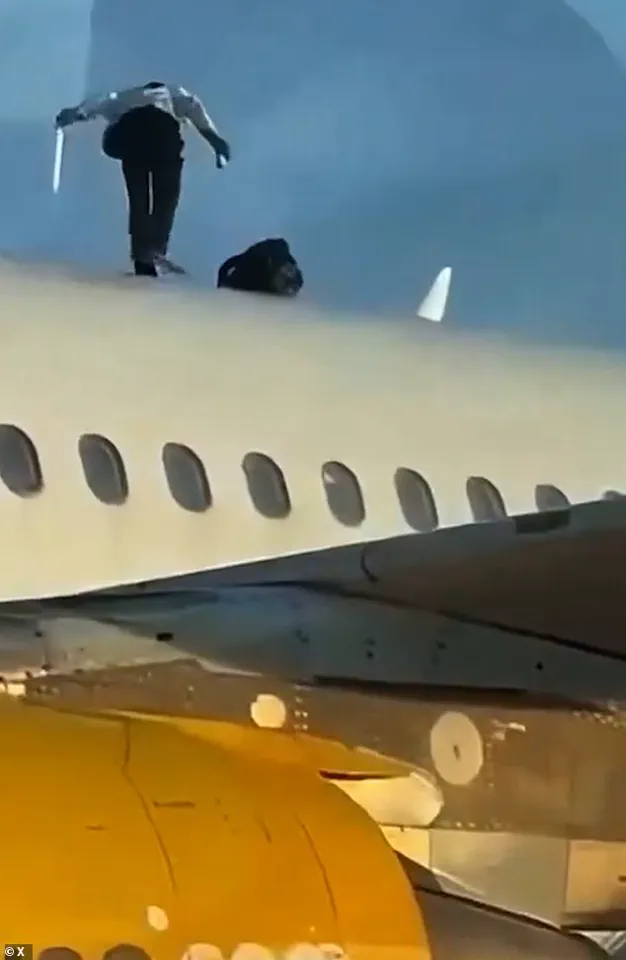 Man Climbs Onto Plane, Taunts Staff, Triggers Two-Hour Delay at Valencia Airport