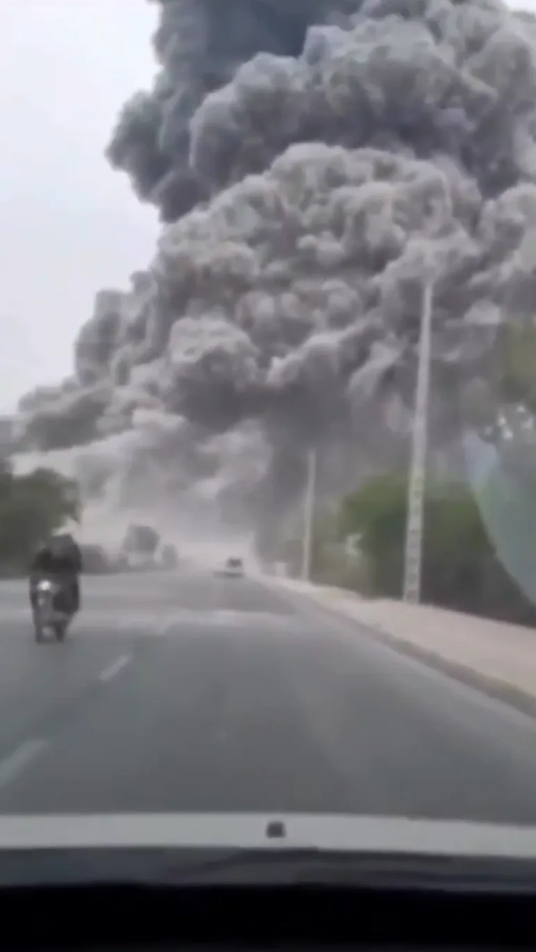 Explosion Rocks Iranian City of Bushehr After US and Israeli Missile Strikes