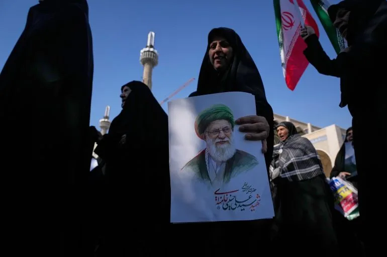 Tehran's Defiant Faith: Friday Prayers Continue Amid US-Israeli Aerial Campaign in Ramadan