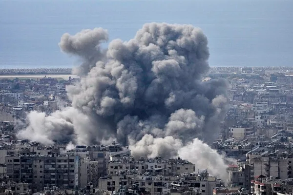 Israeli Airstrikes Target Southern Lebanon, Raising Fears of Escalation Amid Civilian Casualties and Infrastructure Damage