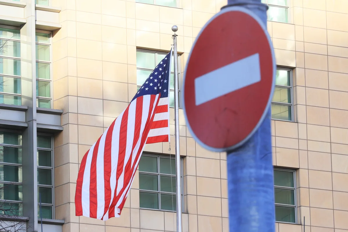 U.S. Orders Unprecedented Mandatory Evacuation of Embassy Staff in Saudi Arabia, NYT Reports