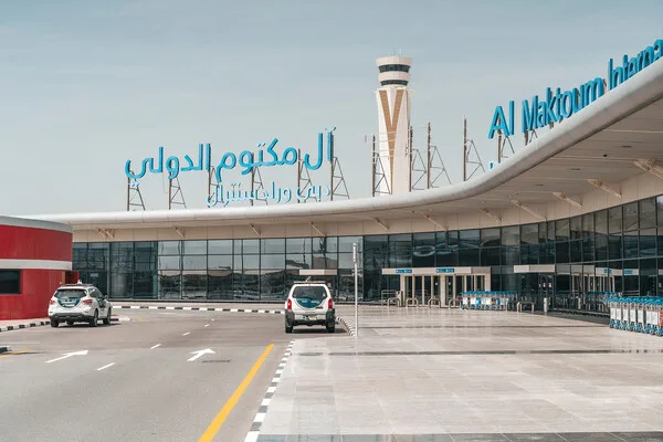 Dubai Airport Suspends Flights After Drone Damage to Fuel Tank Amid Rising Middle East Tensions