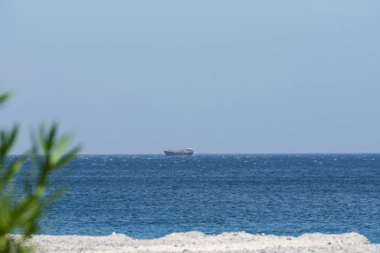 U.S. Naval Vessels Transit Hormuz Amid Tensions with Iran, Mine-Clearing Dispute