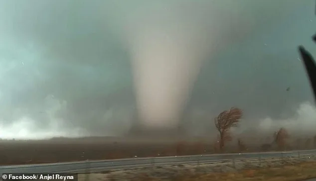 Midwest Storm System Brings Tornado Warnings to Millions