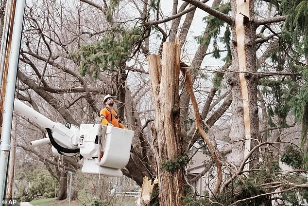 Midwest Storm System Brings Tornado Warnings to Millions
