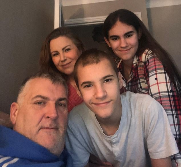 Carpenter Dave Gawler seeks help for wife Bell diagnosed with stage four breast cancer.