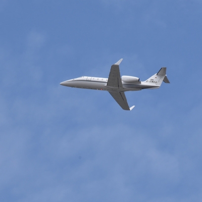 Russia warns diplomats to flee Kyiv as air raids intensify.