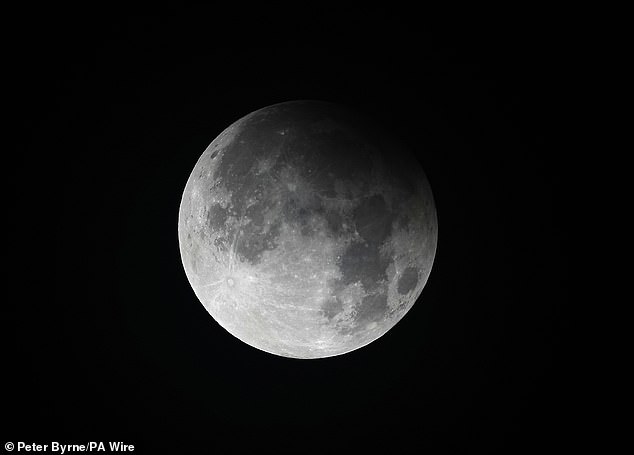 NASA plans a $20 billion moon city within six years.